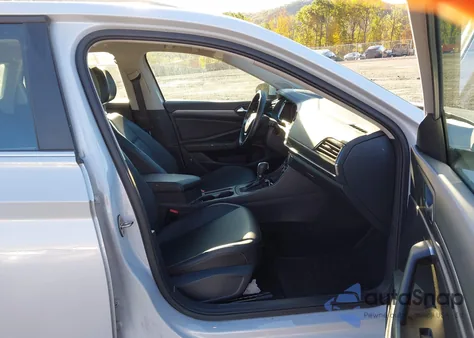 2019 Volkswagen Jetta 1.4T Sel from USA, damaged, VIN 3VWE57BU7KM062346